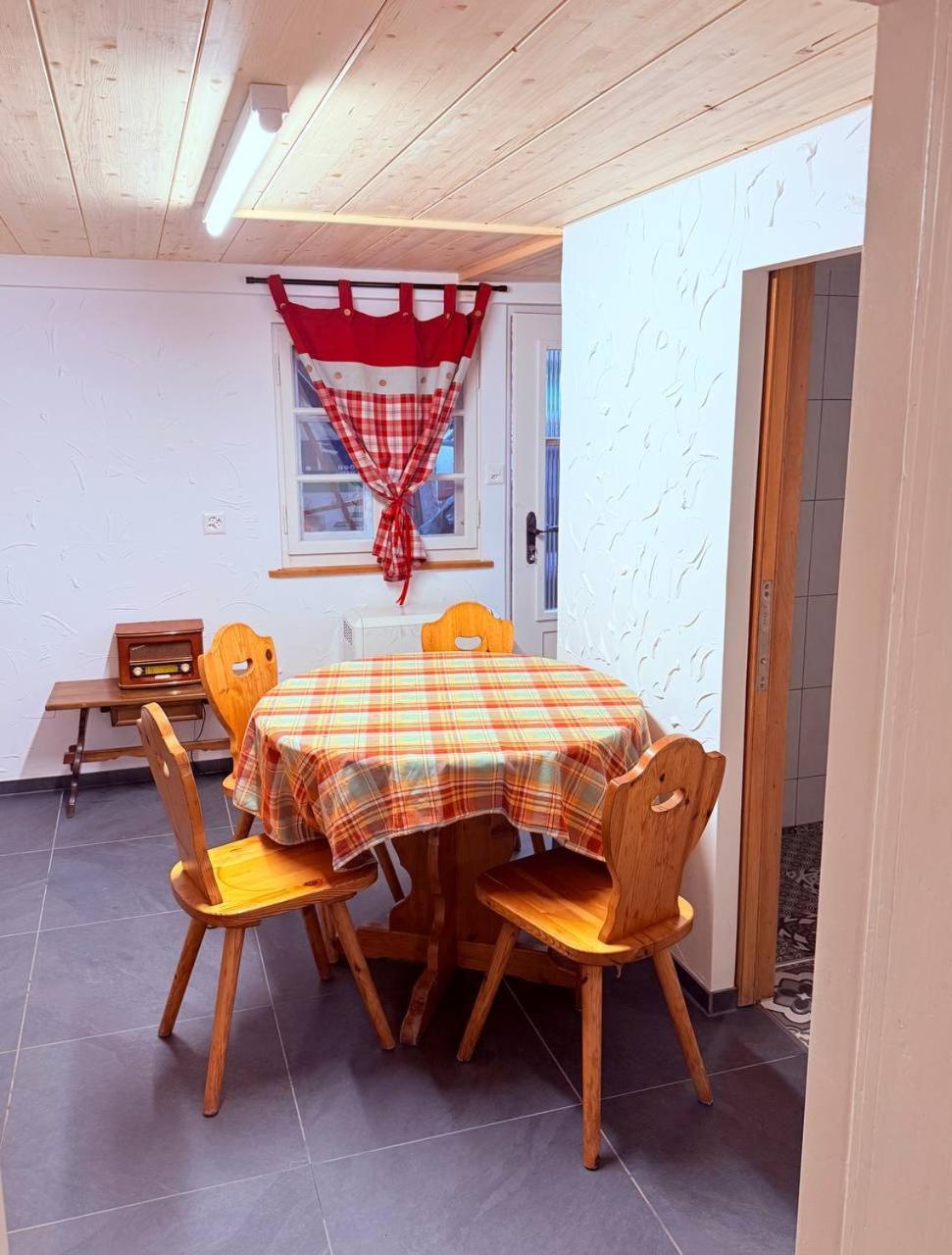 Vintage Apartment By Apartments Capricorn Gsteigwiler Exterior photo